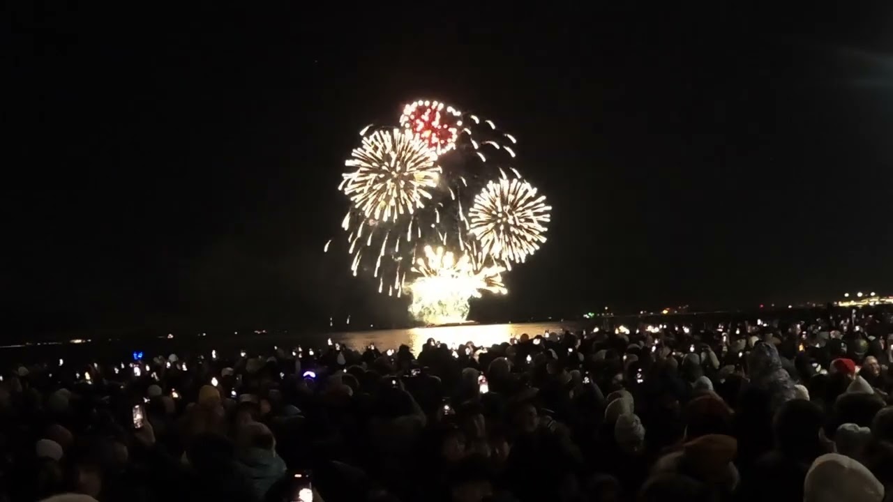 Toronto New Year’s Eve 2026 🎆 Epic Fireworks & City Vibes!