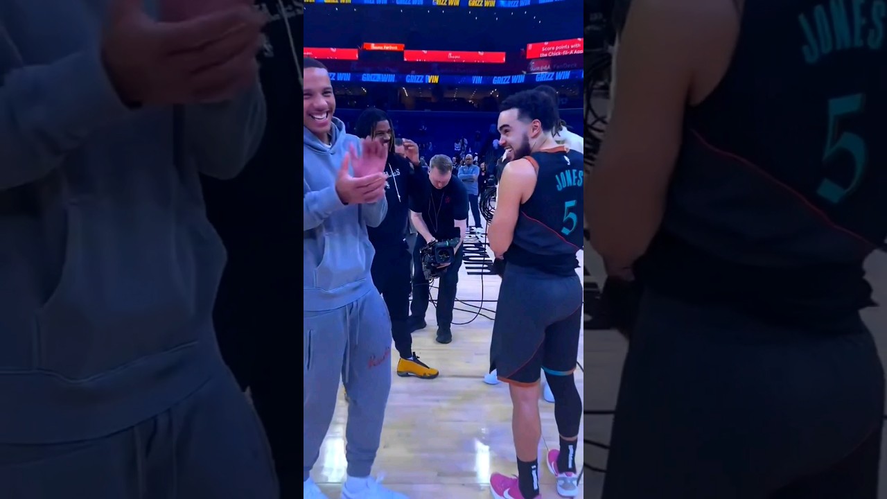 Tyus Jones reuiniting with former Memphis squad 🐻 #Grizzlies #reunion #NBA