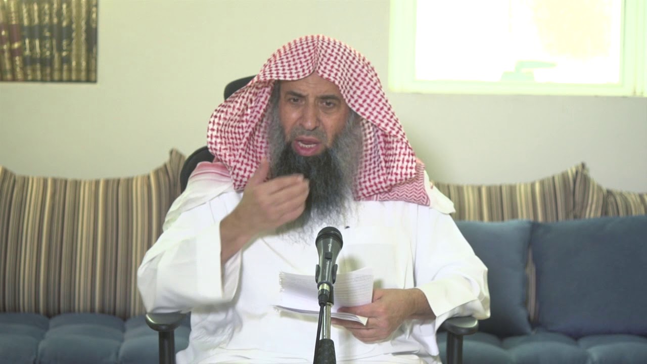 هل يجب على المصلي أن يُسمع نفسه القراءة ؟
