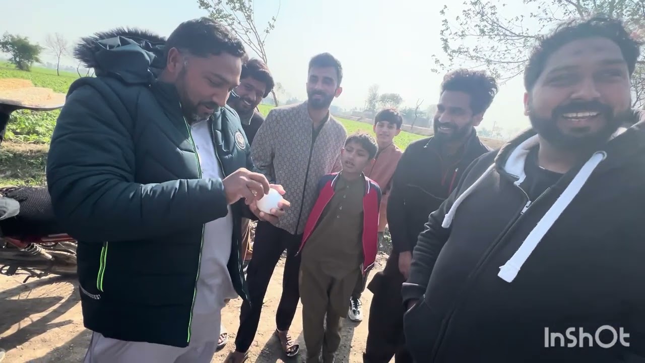 Aaj hamre sath khelni ak team aai 😍/kissano ka hallat bhut bure hu gaye#viral #vlog #farming #vlogs 
