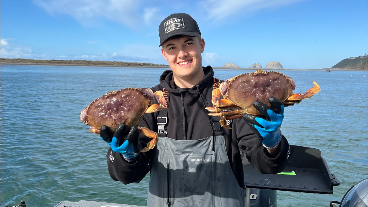 Netarts Bay Crabbing | Catch, Clean, Cook | HOMEMADE Crab Melt Recipe #dungenesscrab #oregoncoast