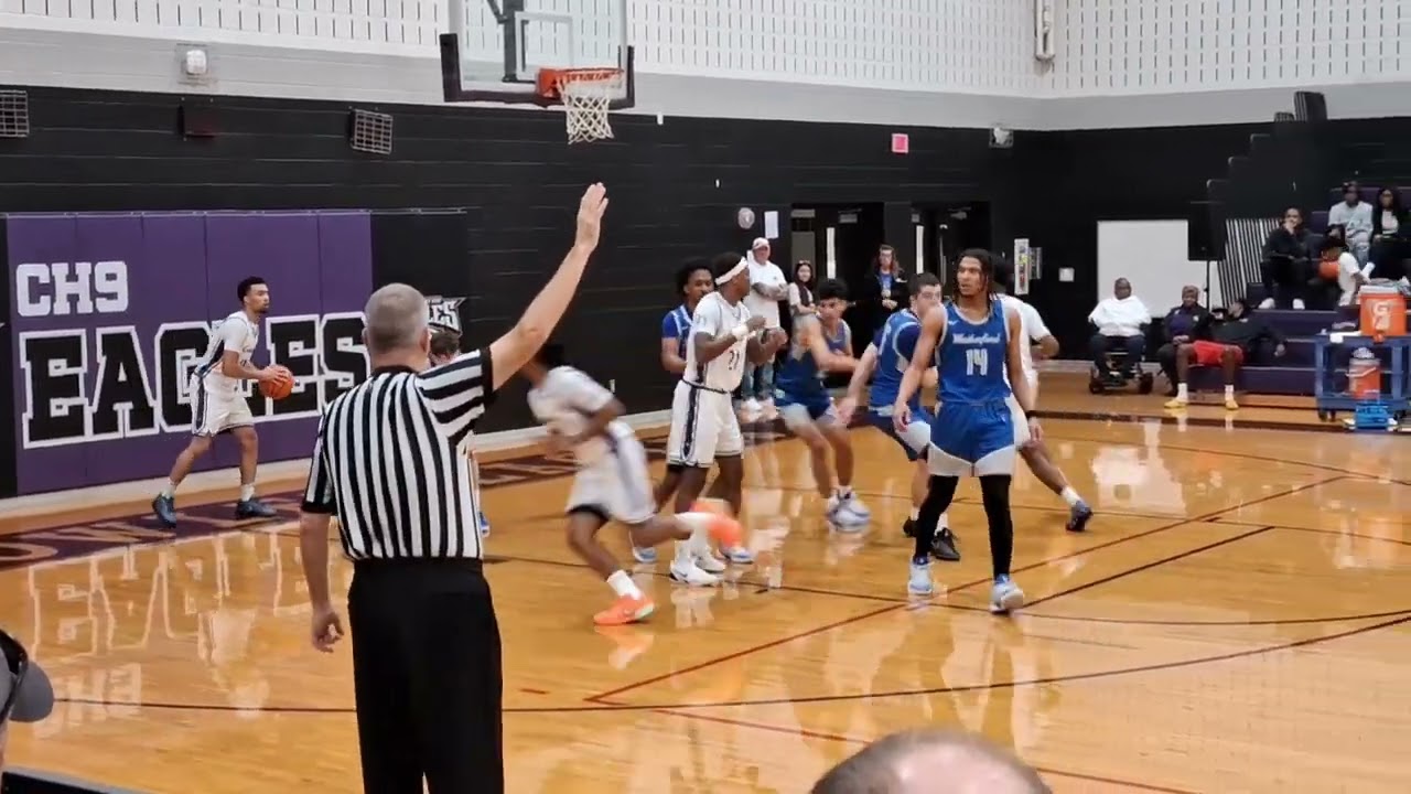 District opener.. Roo's lose to Crowley