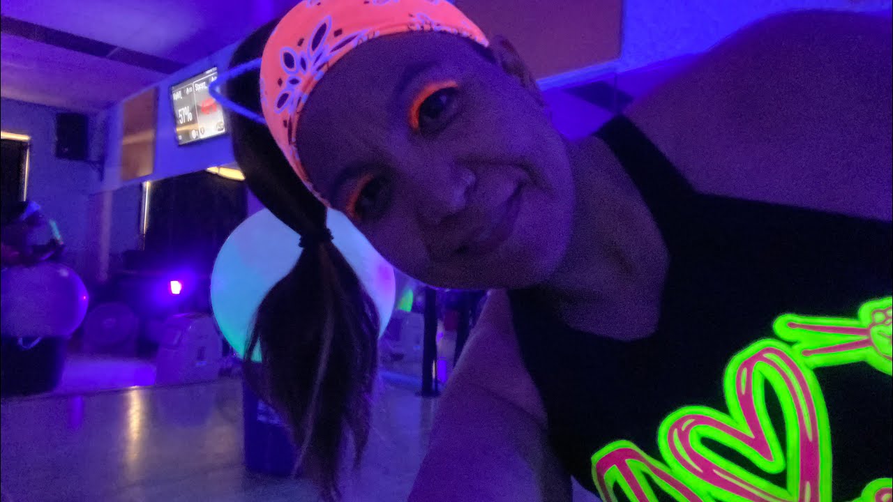 Cardio Drumming / GLOW Drumming