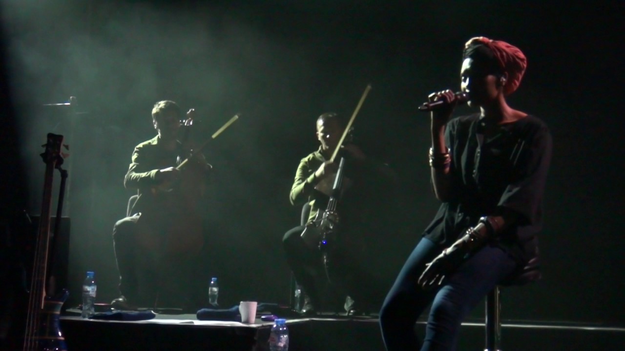 Imany - T'es beau (Minsk Prime Hall 26.04.2017)