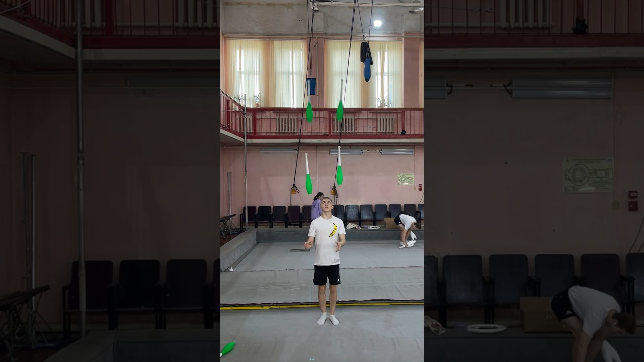 4 clubs today #рекомендации #жонглирование #врек #цирк #jugglingclubs