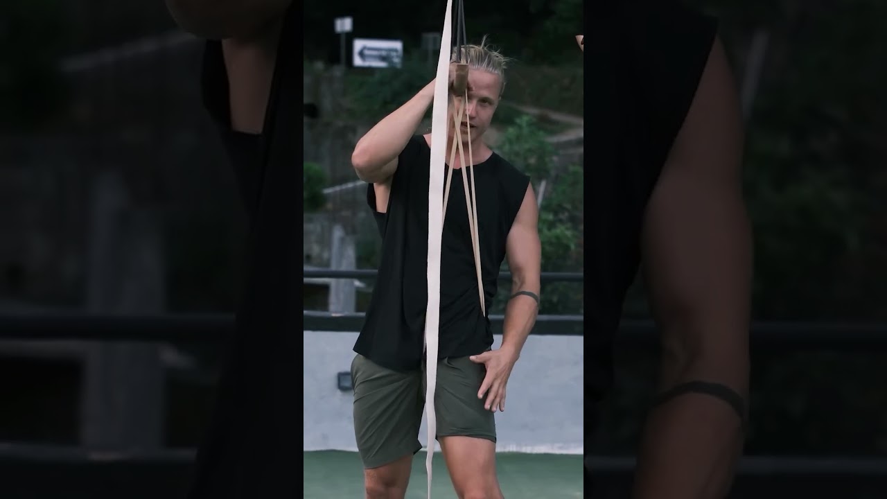 How To Train For One Arm Pull Up - Travel edition