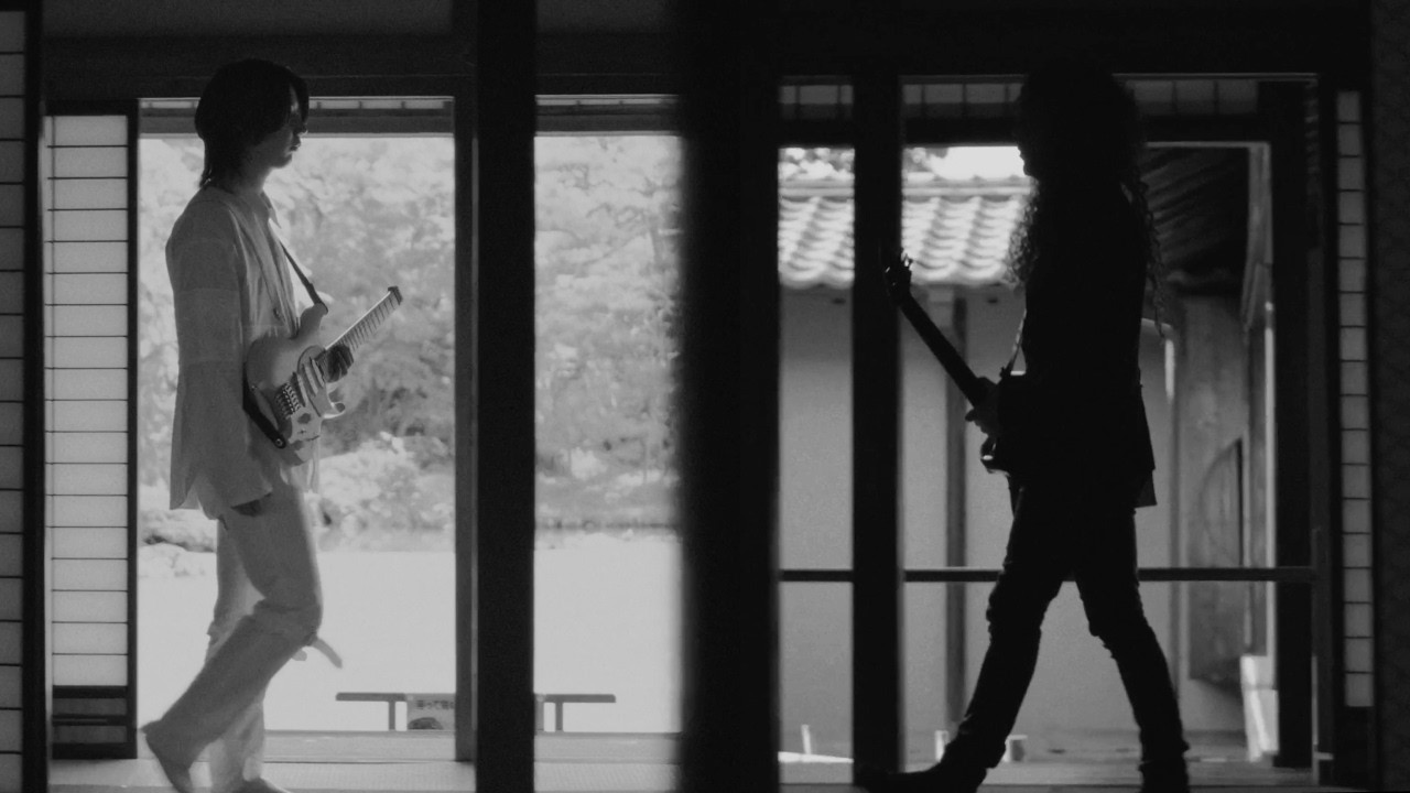 Marty Friedman & Ichika Nito - 黒と白