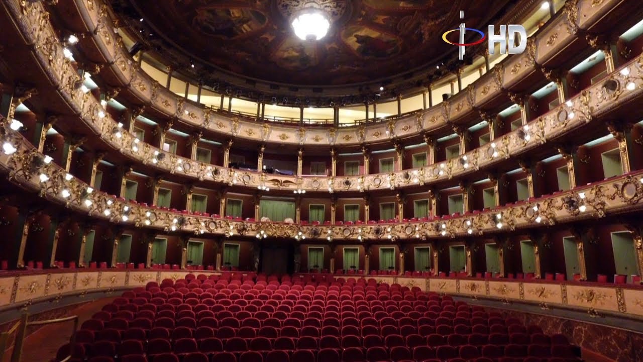 Una joya con mucha historia, el Teatro Colón de Bogotá
