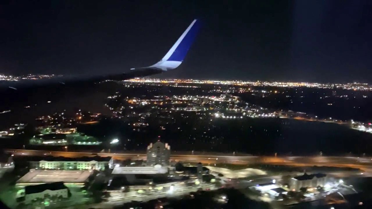 NIGHT LANDING SAN ANTONIO TEXAS DELTA AIRBUS A321