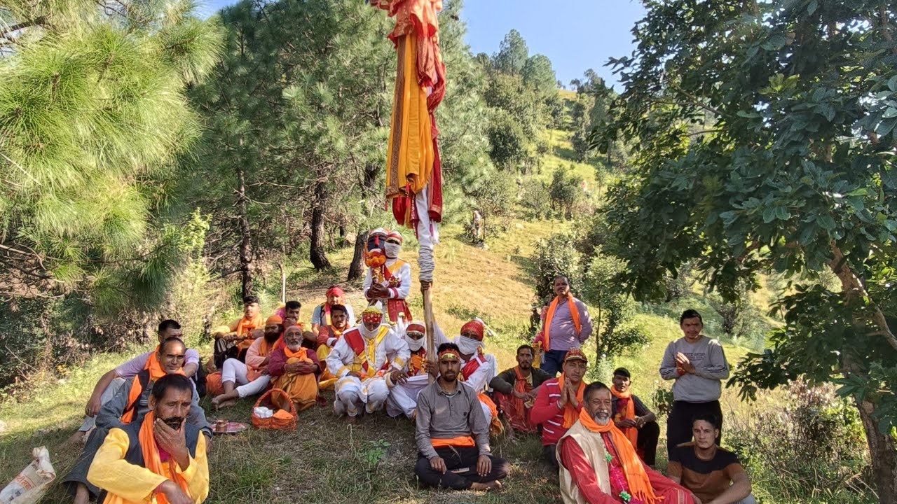 मां राजराजेश्वरी चंडिका देवरा यात्रा भ्रमण बडेत गांव में भाग-1💐। मां सभी भक्तों की रक्षा करे🙏।