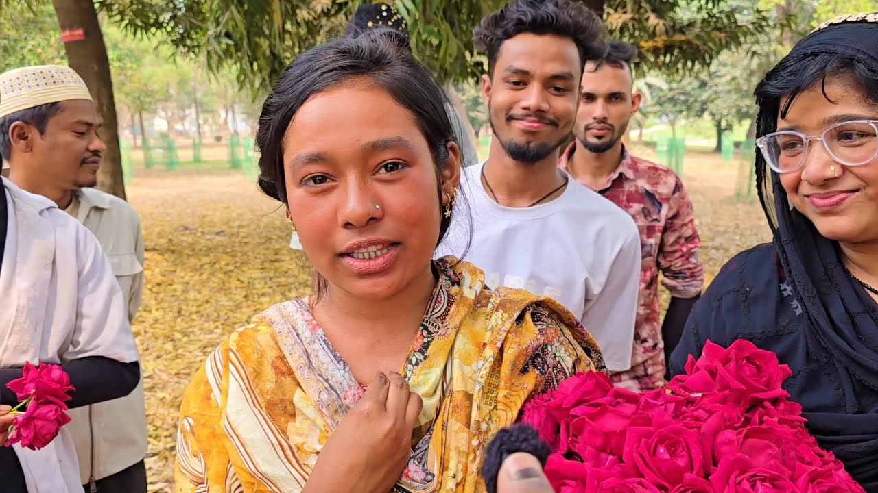 সবার কাছে আমি ধন্য   ফুল বিক্রেতা ভাইরাল বৃষ্টি সঙ্গে দেখা করতে 