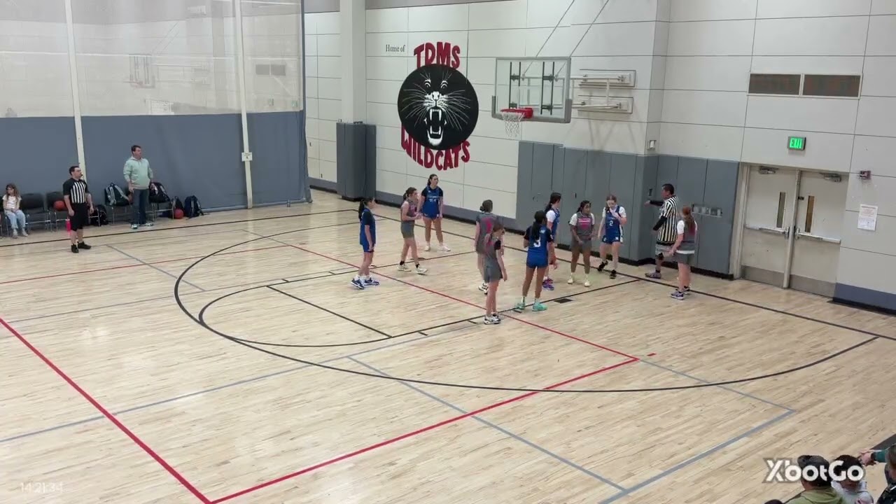 7 grade vs W2 hoops 1