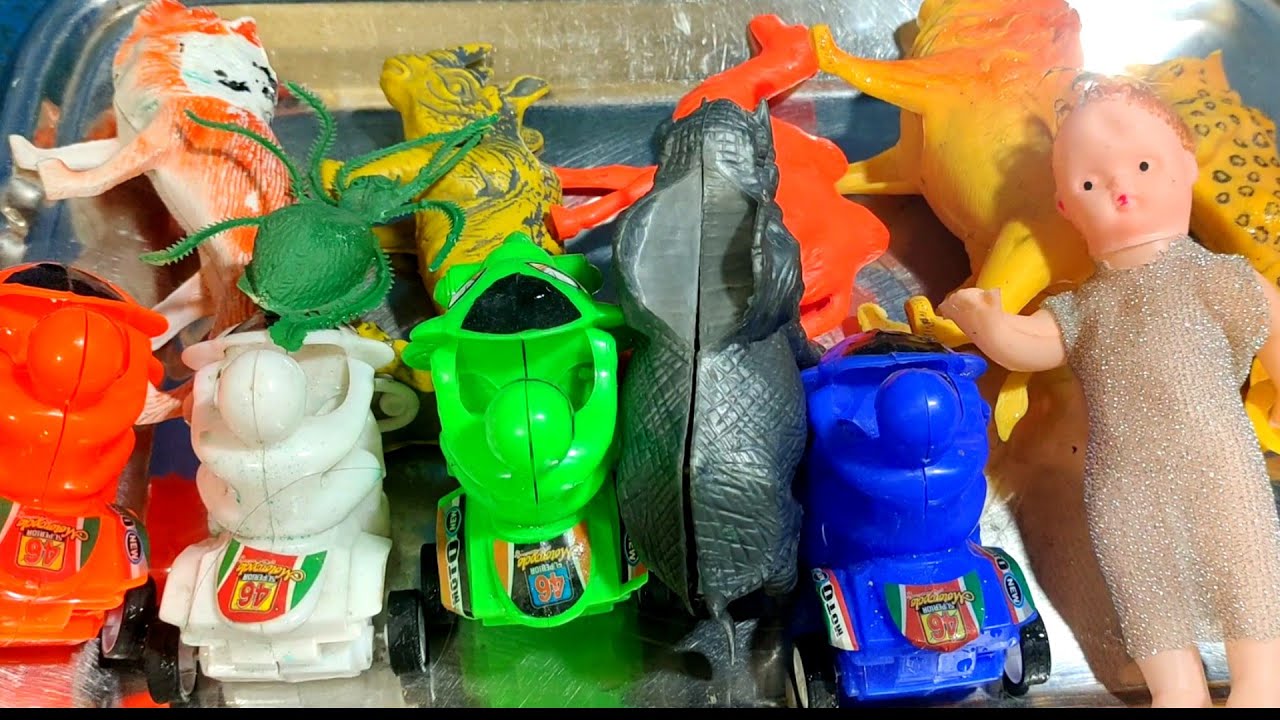 Dog Aur Monkey Aur Car ki Kahaniyan Sune Rang Birange Animals Toys ke Sath mein Story Shikhye Hindi 