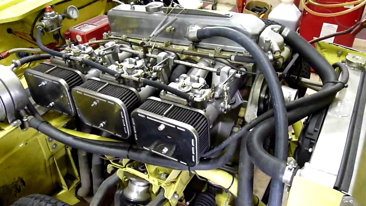 Triumph GT6 MK3 vintage race car part 1