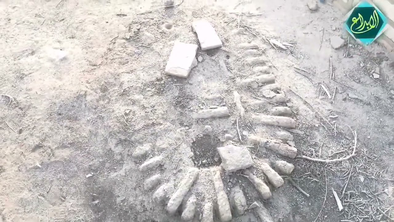 قبور قديمه محطمه قبل 200عام واكثر في كربلاء 😭