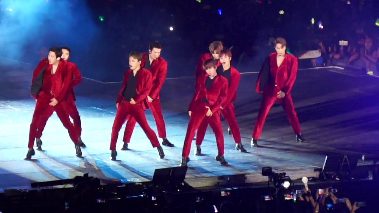 190119 EXO - Love Shot (SMTOWN in Chile)
