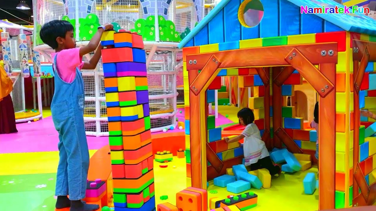 Mainan Anak di Kids Zone Playground Kidzilla Perosotan Mandi Bola Anak Balls Pit Show Toys