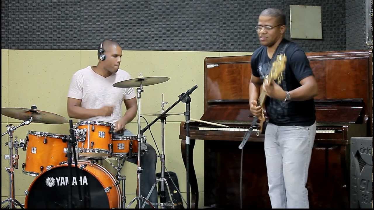 Jhoninha #7 groove com André Braz.