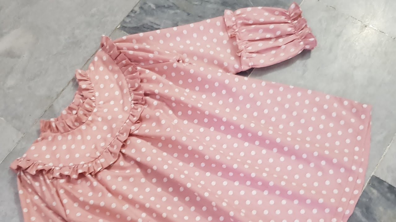 Round yoke top for babygirls.