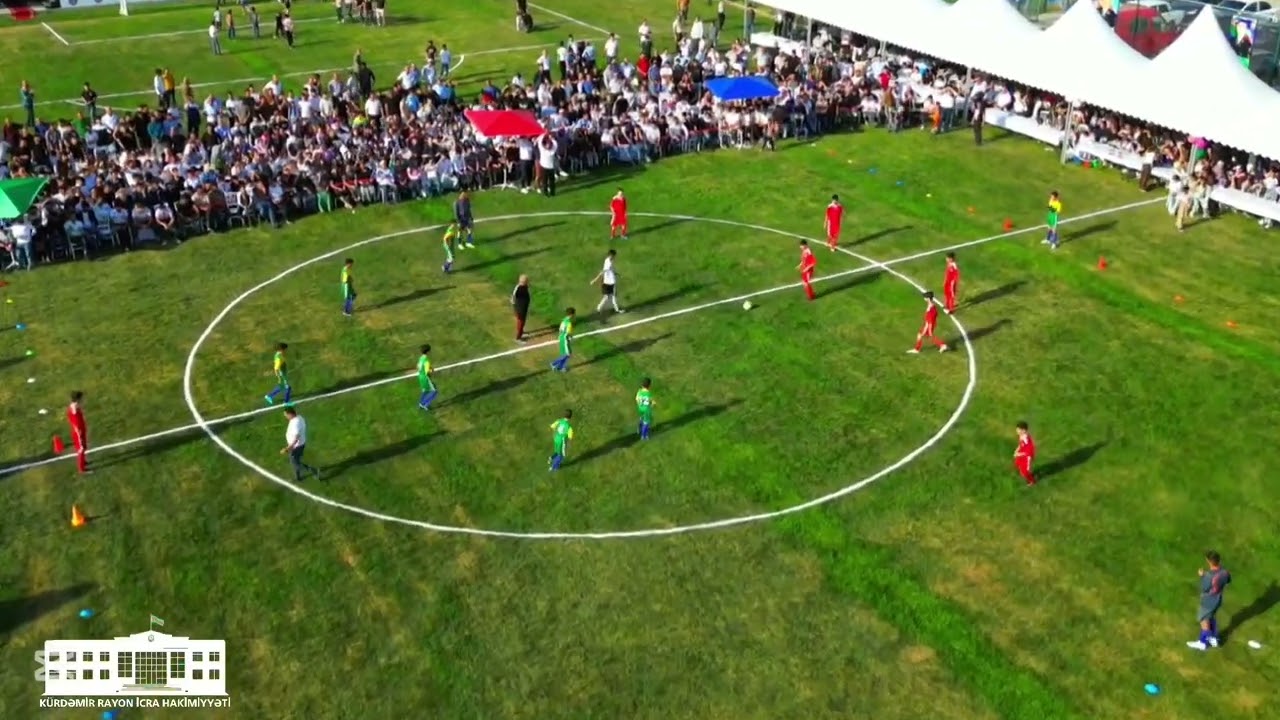 K&uuml;rdəmir rayonunun Carlı kəndində  şəhid Elnur İmamverdiyevin adına stadion kompleksi tikilib