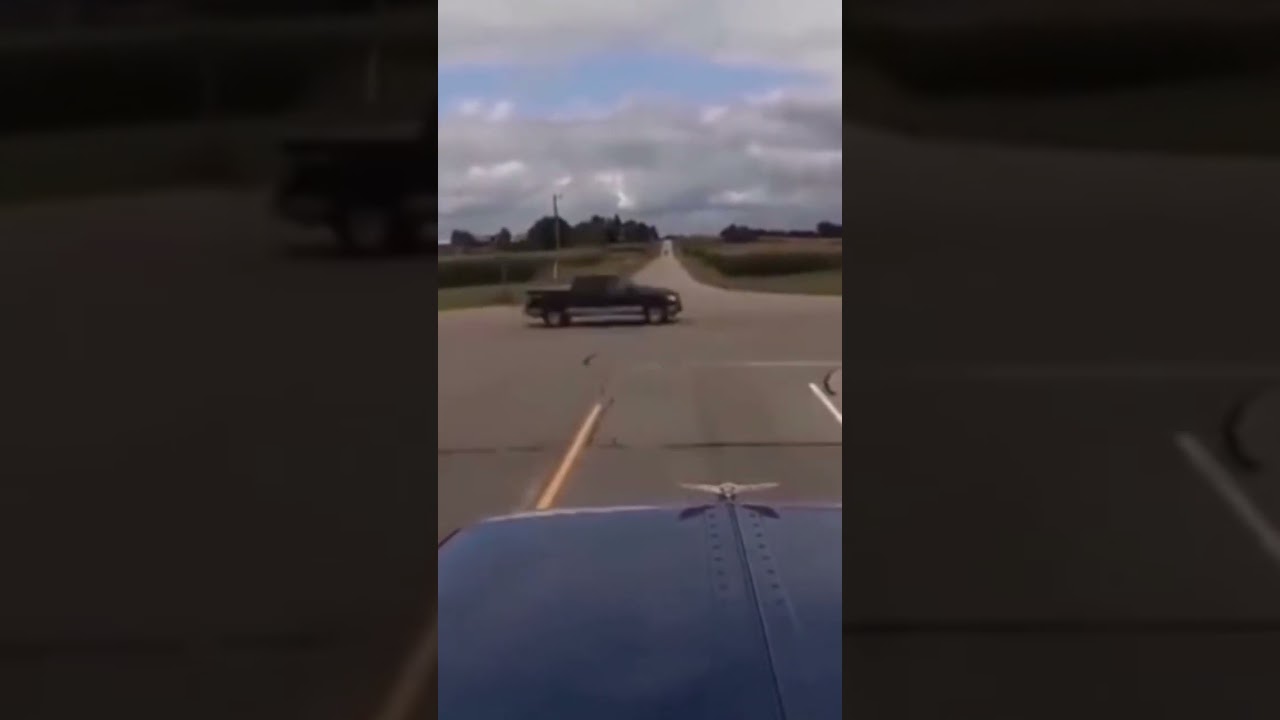 Semi truck runs a stop sign causing a brutal crash 😬