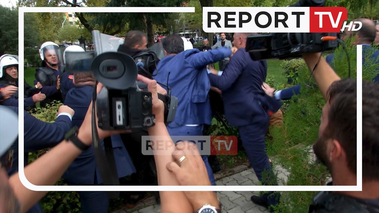 Deputetët e PD sulmojnë efektivët e FNSH në Kuvend: Na drejtuan armën!