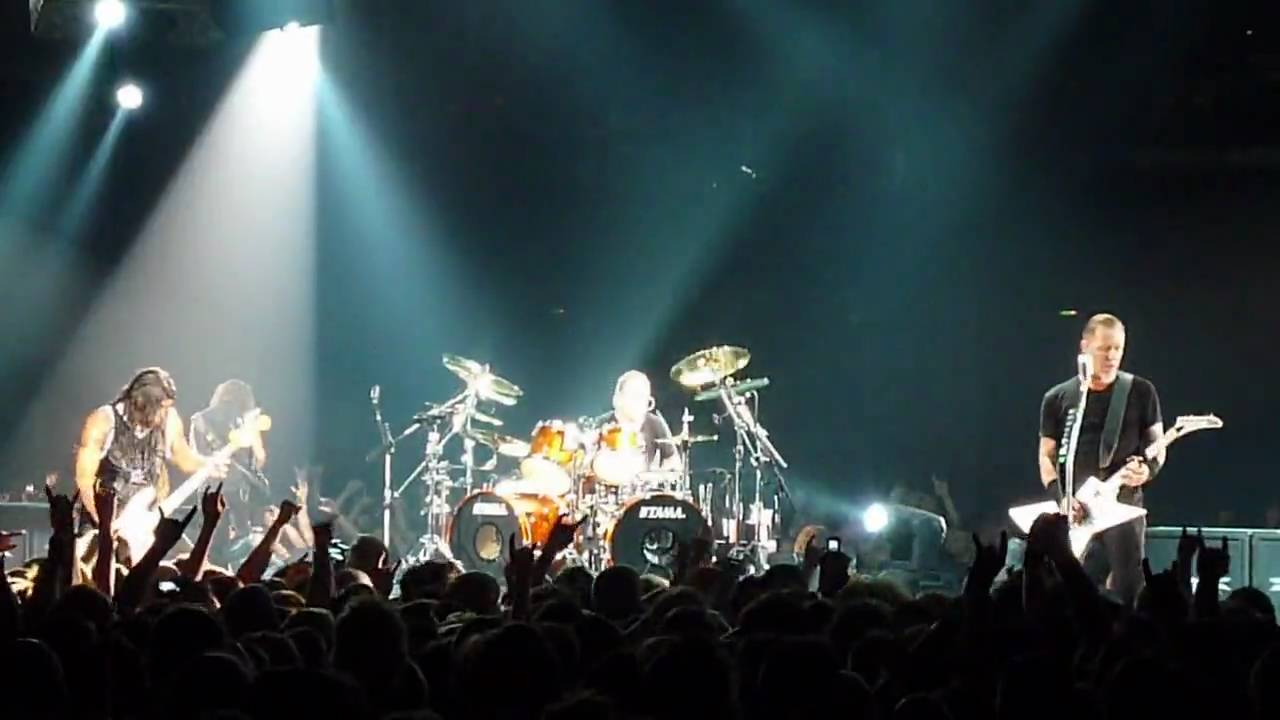 Metallica - Creeping Death (Live in Copenhagen, 07/22/09)