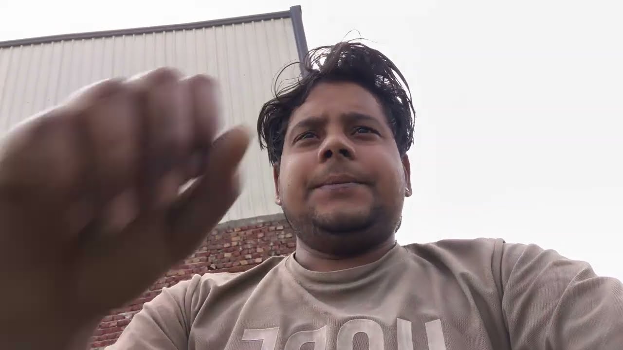 खेत में लखलखाते गेहूं सुनहरा भविष्य बनाते हुए फसल की कहानी क्या है🌾