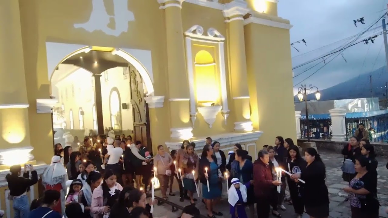 Impresionante! Primer Viernes de Cuaresma en Alotenango – Cucuruchos, alfombras y fervor católico