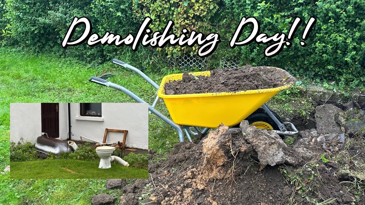 It’s demolishing day!! - Part 1 (Bathroom Renovations)