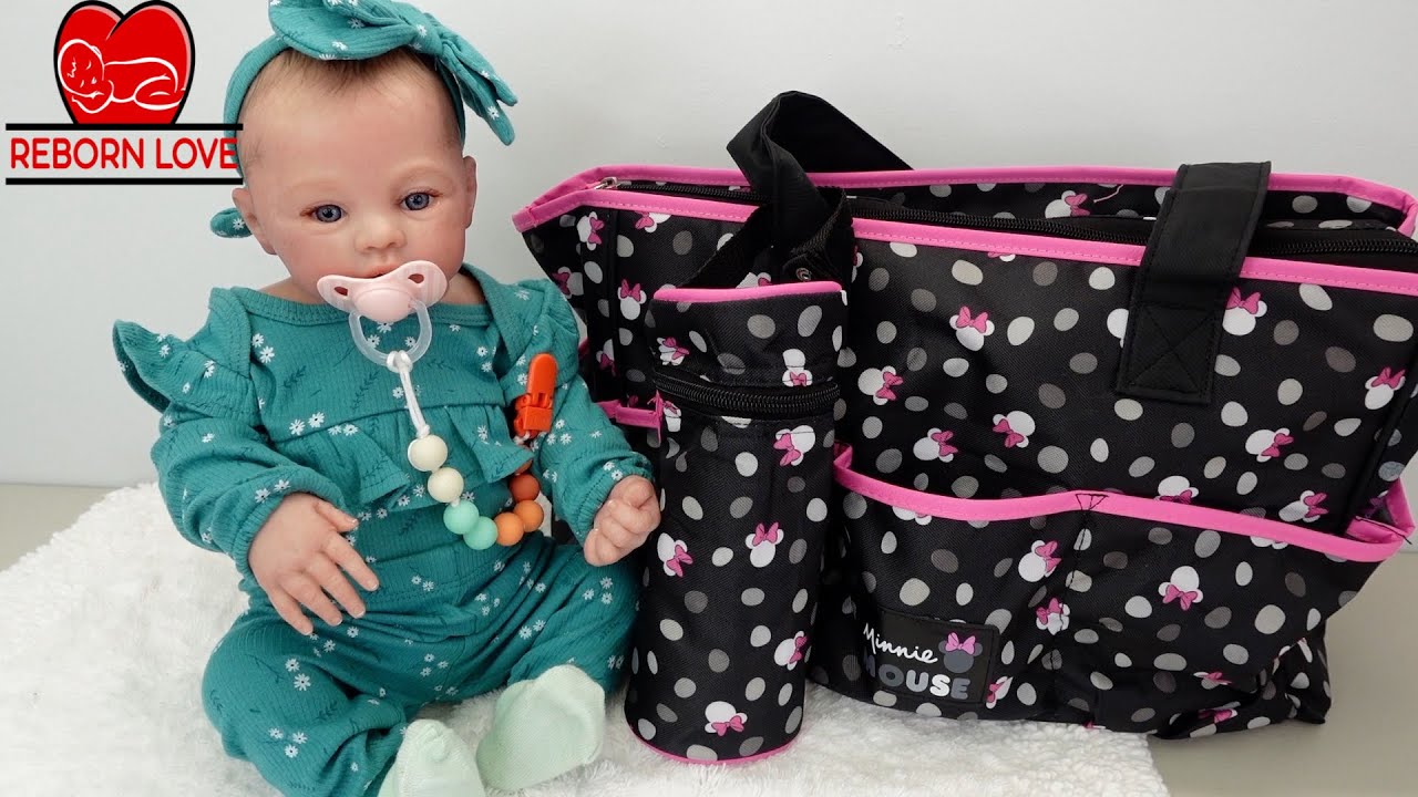 Packing Reborn baby's Diaper bag for an outing! what's in my reborn baby doll diaper bag