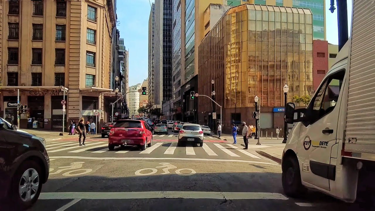 Dirigindo pelo Centro de São Paulo