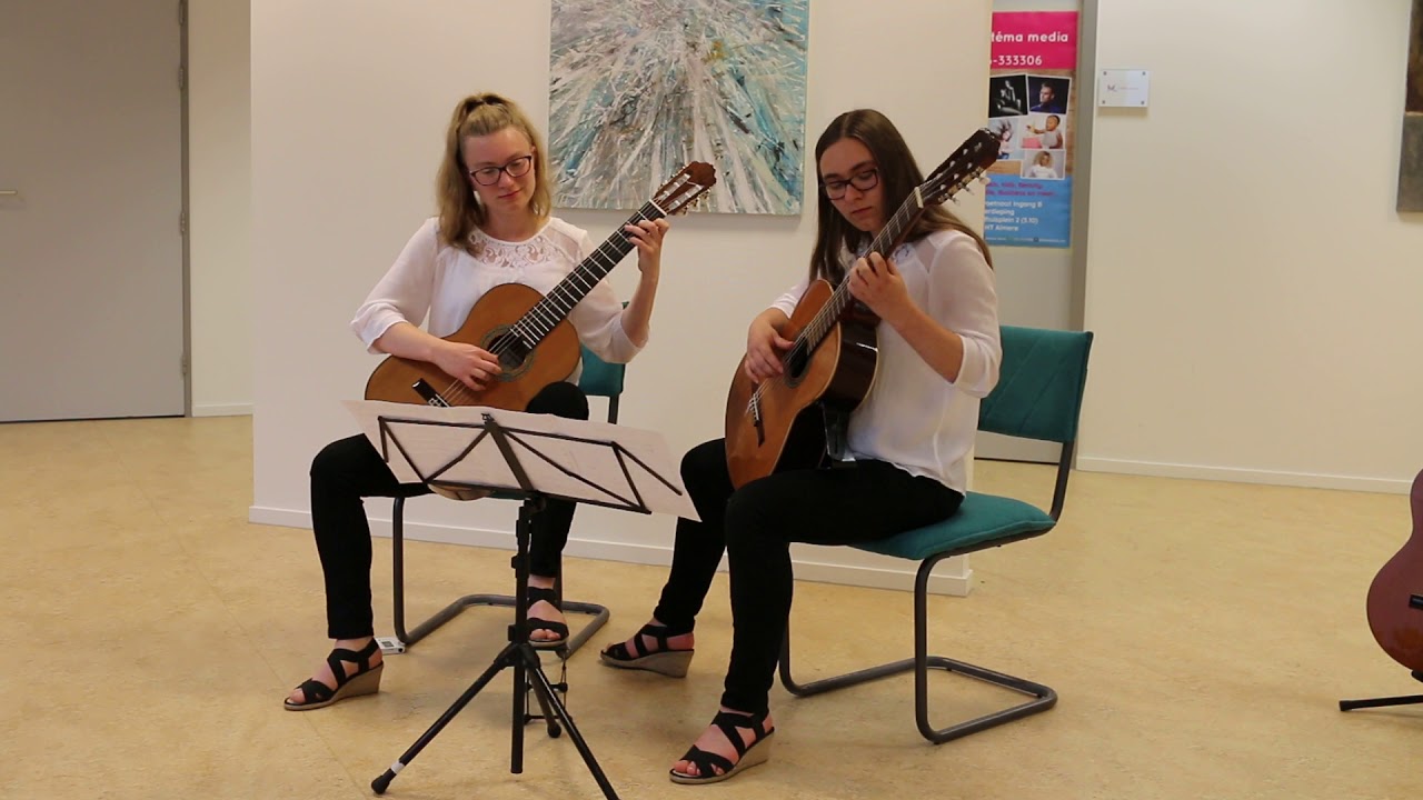 Juliette - Maria LINNEMANN - Guitar: Ildikó and Laura Snijders