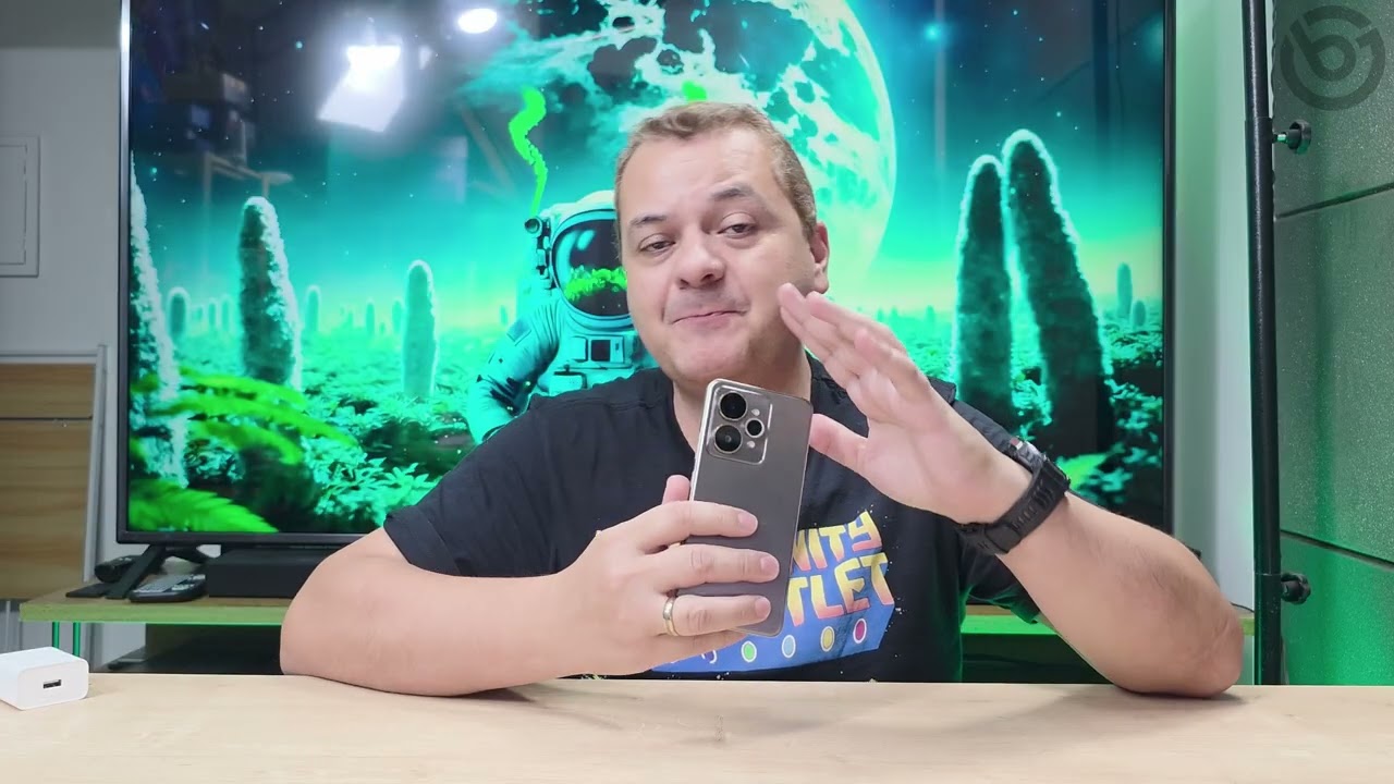 Novo Realme 15 5G | Bateria 6500 mAh, 12GB de RAM, Proteção IP69!