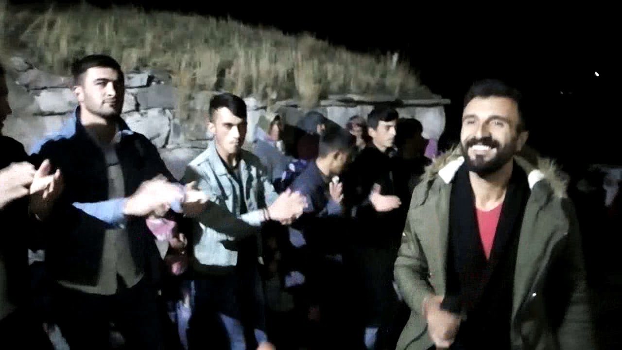 Bomba halay 2022 ye doğru canlı performansıyla recep hebun halay başına dikkat çıldırdı
