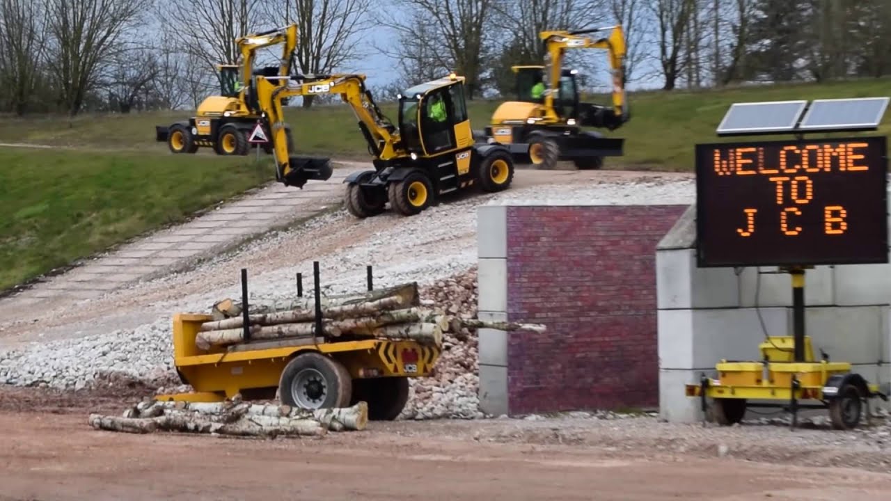 JCB HYDRADIG 110W demonstration at JCB ARENA part 1
