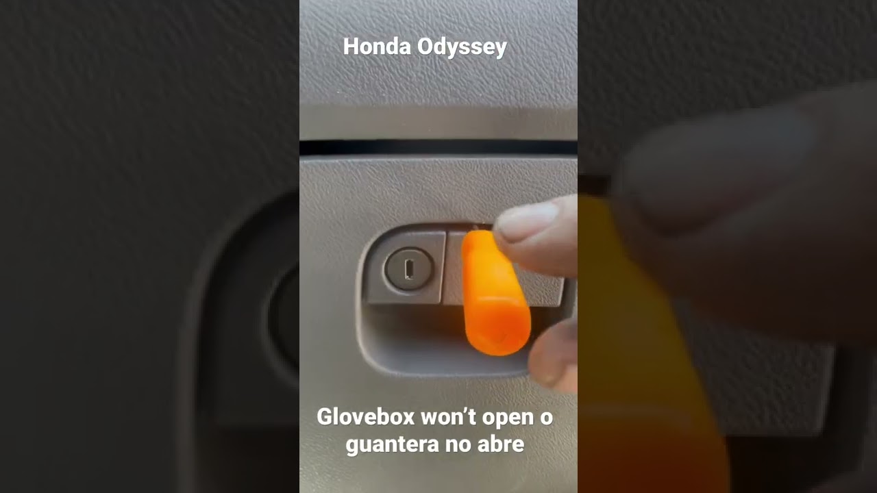 Honda glovebox won&rsquo;t open. La guantera no abre.