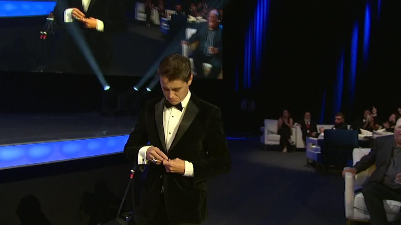 Zane Smith gets emotional during champion speech