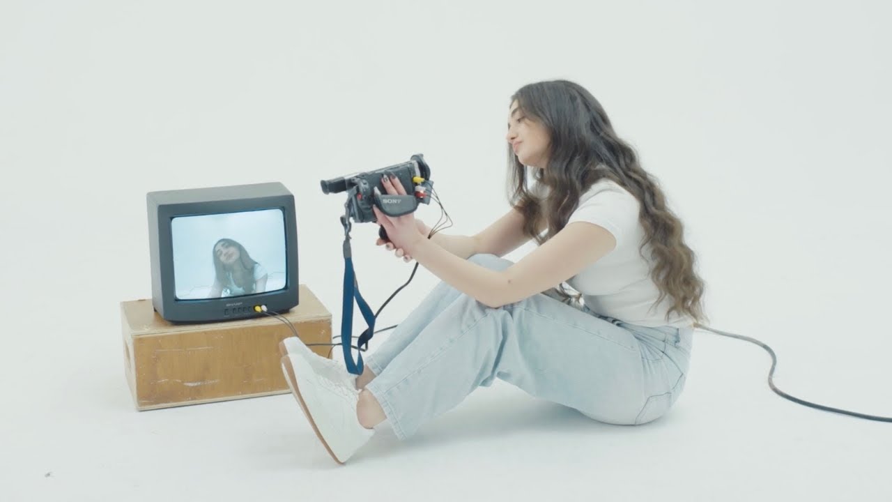 Lala Sadii - Internet (Official Music Video)