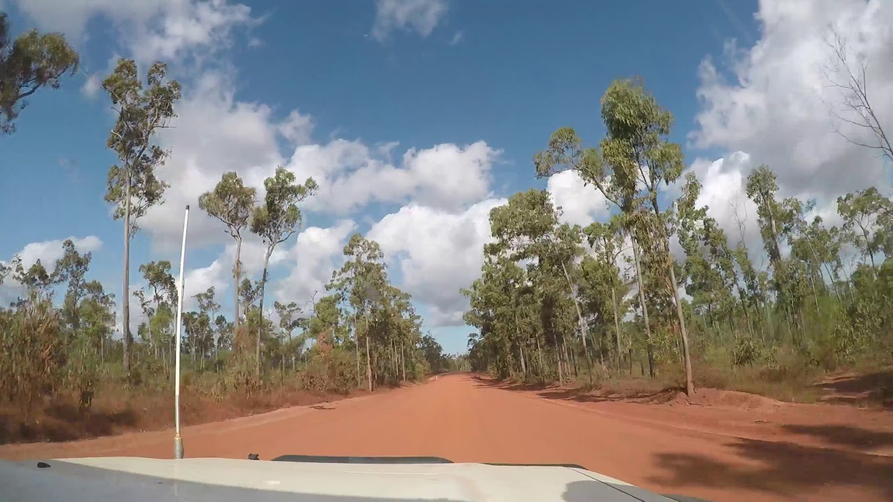 NT/East Arnhem Land - road to Nhulunbuy