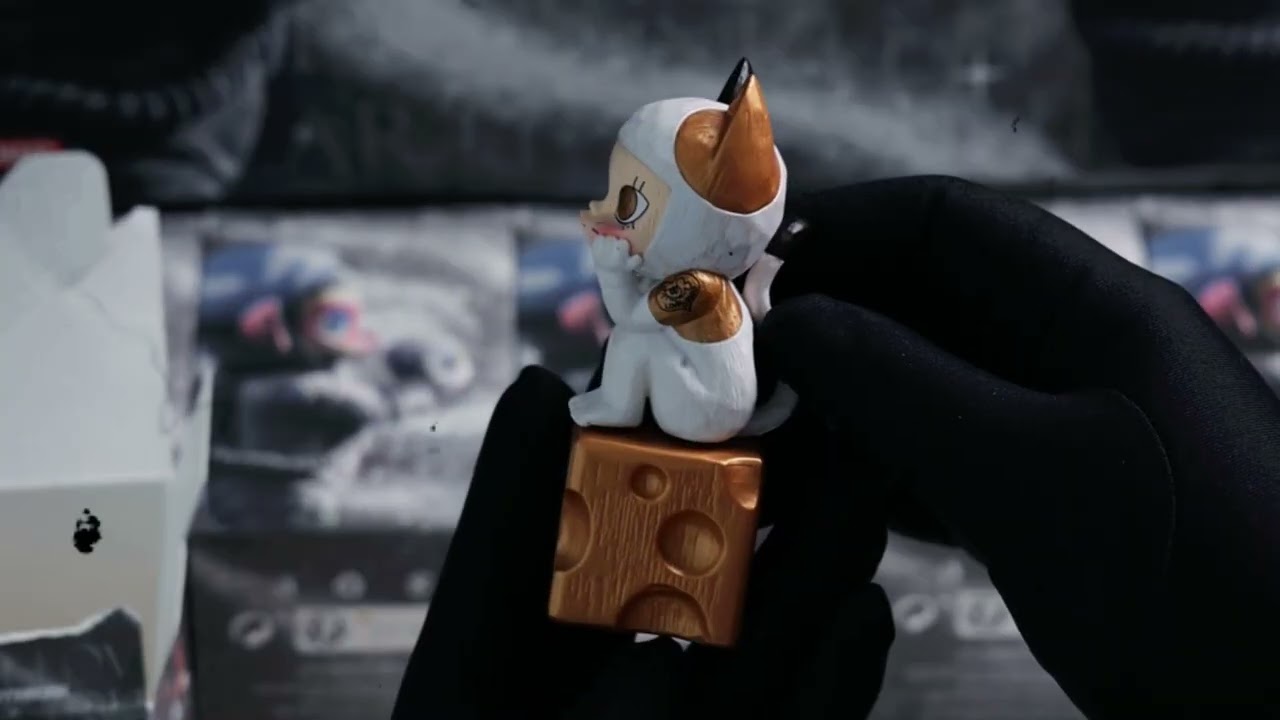 UNBOXING MOLLY Anniversary Statues Classical Retro Series