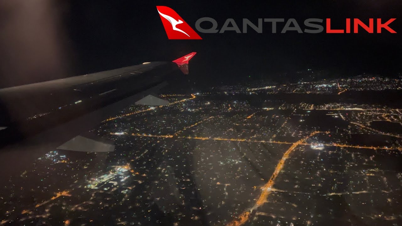 QantasLink Airbus A320 Perth Airport Night Landing