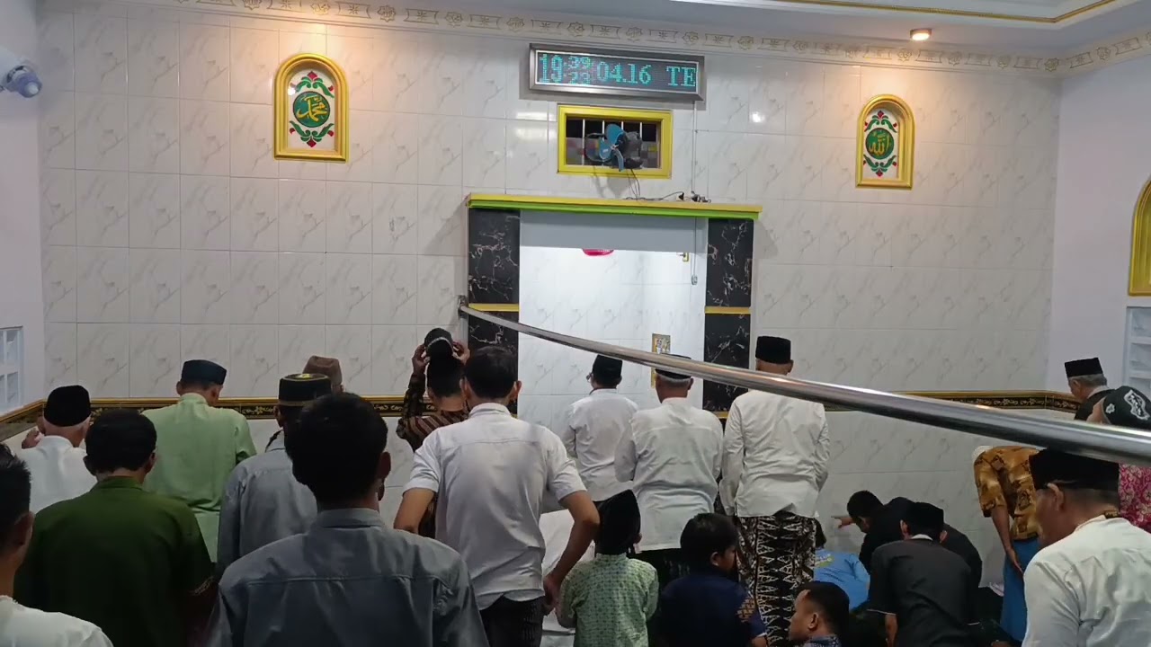Tarawih hari 1  Imam Ust Zainul Arifin Bilal Mas Ivan Pratama 