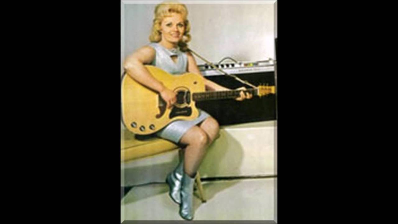 Donna Darlene - Biggest Thing In Vegas