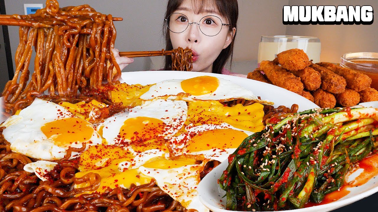 촉촉한 짜계치 5봉지 왕창 끓여 먹고 싶었어요🤤 잘 익은 파김치, 새우튀김과 먹방❤️ Jjajang ramyun, Kimchi, Fried shrimp Mukbang