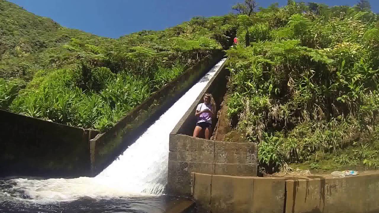 Hiking White Road (Flume Water Slide) - Big Island of Hawaii