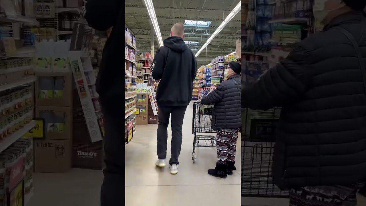 7ft tall Vs grocery store🫣 #giant #tall #shorts