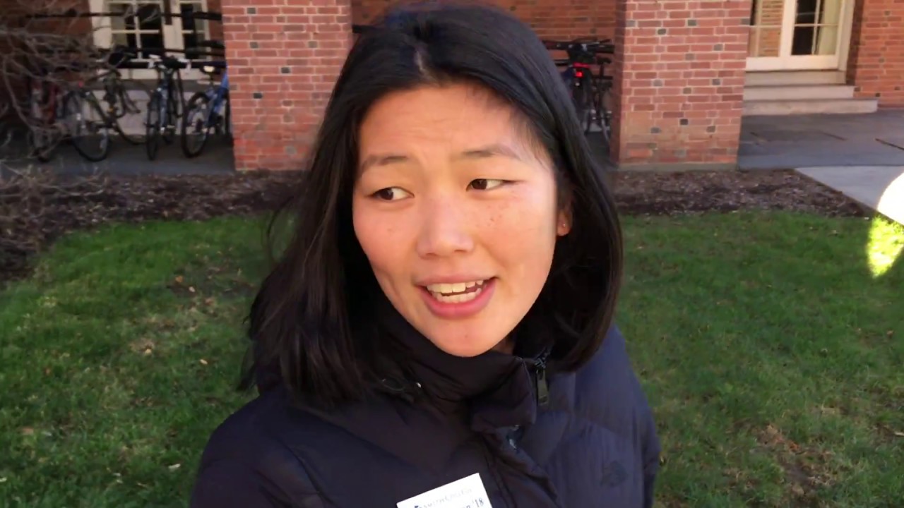 Gold Key Guide Campus Tour with Leigh Johnston '18
