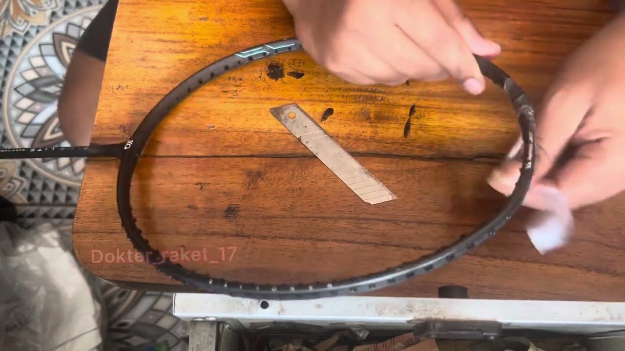 Servis raket patah pake metode carbon 100 persen berkualitas super / sok raket