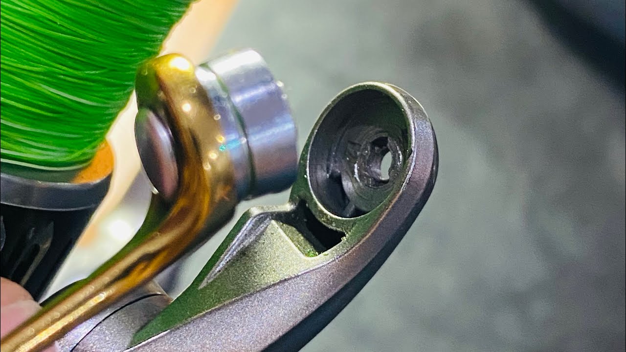 Как обслужить зашумевший ролик лесоукладывателя Shimano?